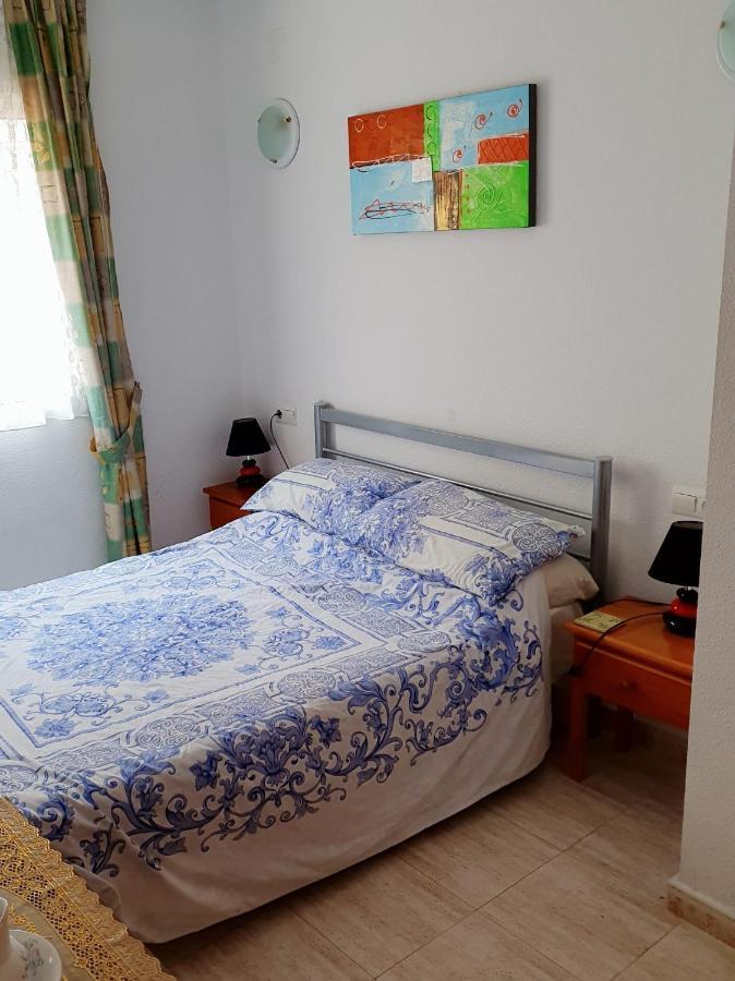 Apartment Close To All Amenities Торрев'єха Екстер'єр фото